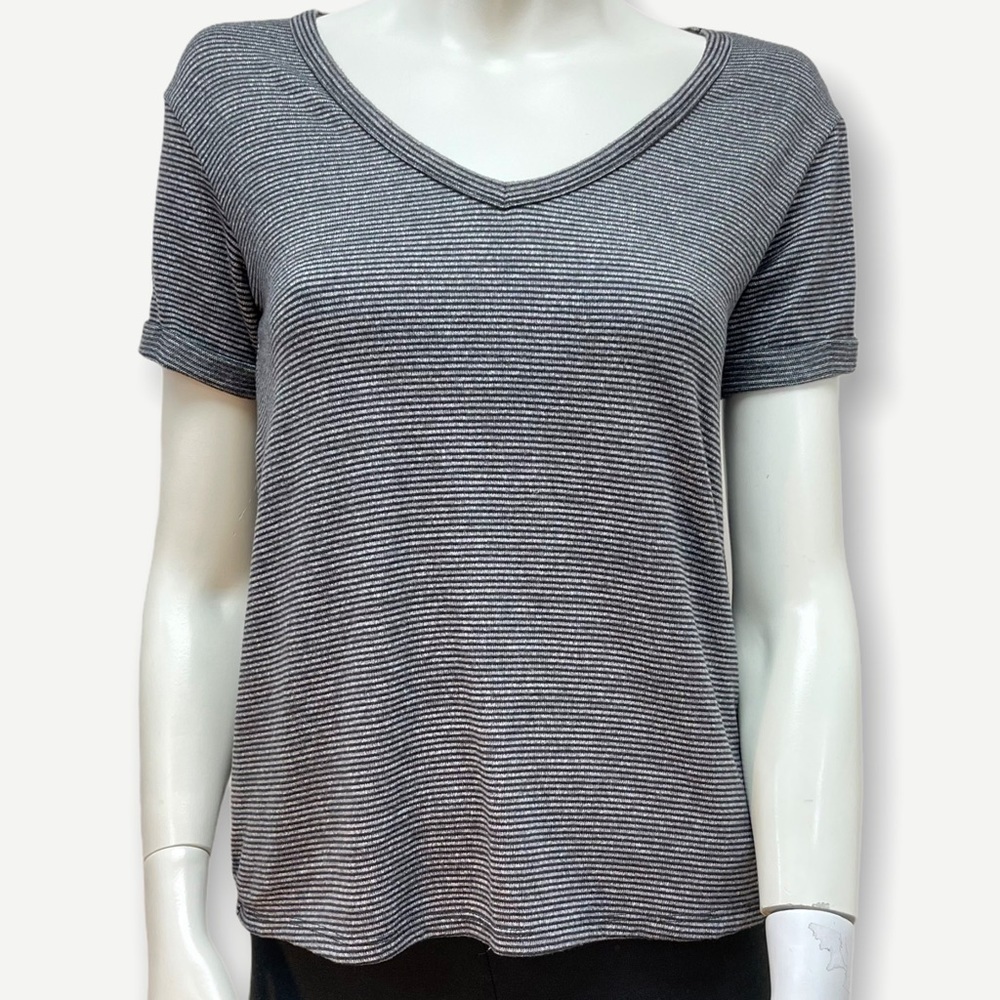 5/$20 AMERICAN EAGLE soft & sexy plush‎ v-neck top xs
